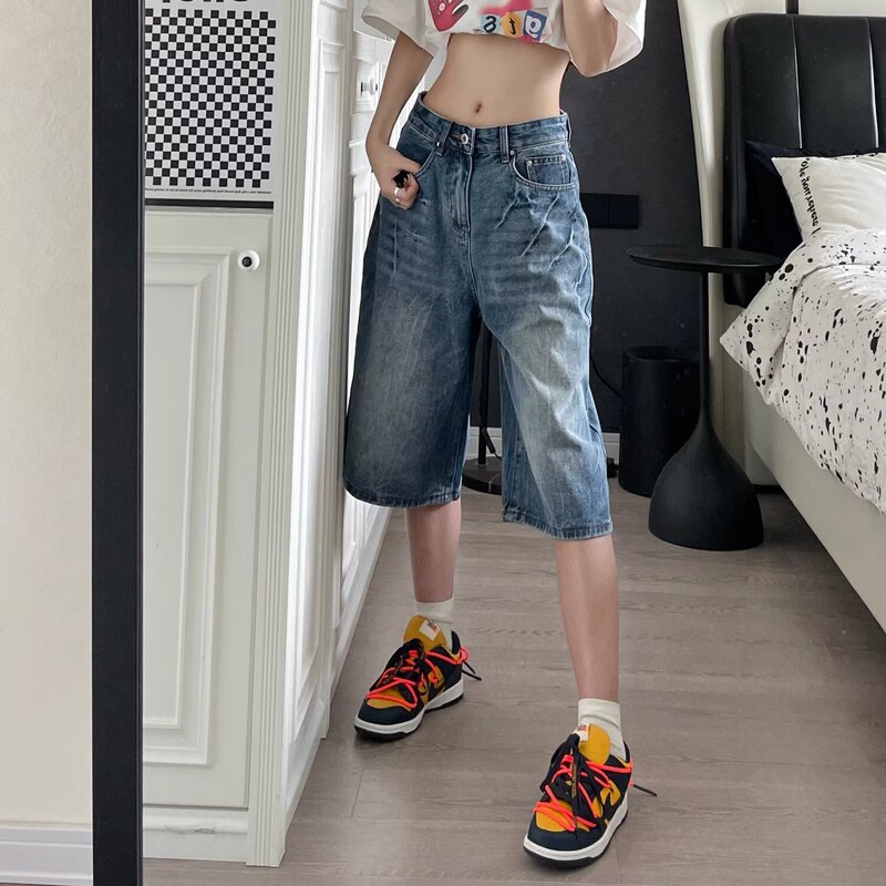 High-Waisted Retro Cropped Jeans for Women, New Summer Style with Trendy Lightning Pattern Design, Loose Straight Wide-Leg Mid-Length Pants High-Waisted Retro Cropped Jeans for Women, New Summer Style with Trendy Lightning Pattern Design, Loose Straight Wide-Leg Mid-Length Pants