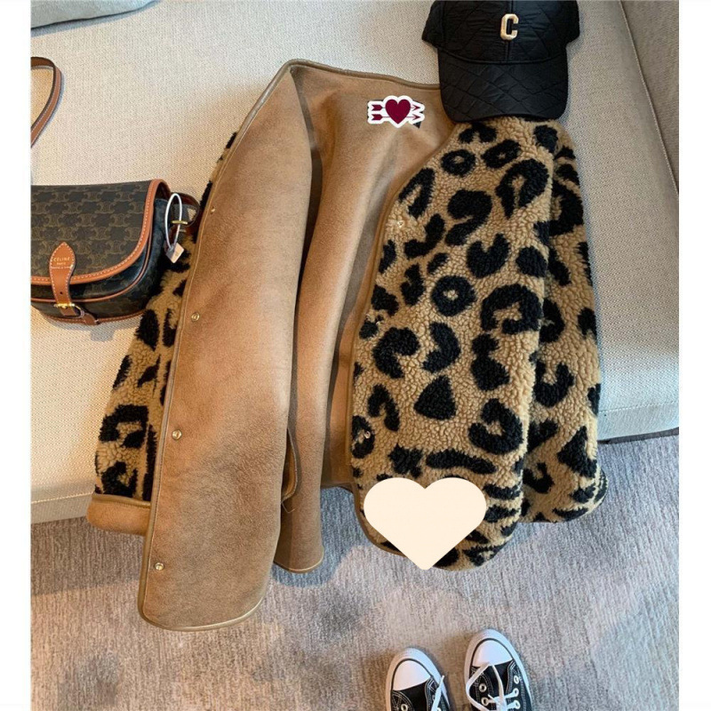 Leopard Print Fur Integrated Short Coat for Women, Autumn and Winter, Loose Fit, Slimming, Casual Faux Leather Leopard Print Jacket Leopard Print Fur Integrated Short Coat for Women, Autumn and Winter, Loose Fit, Slimming, Casual Faux Leather Leopard Print Jacket