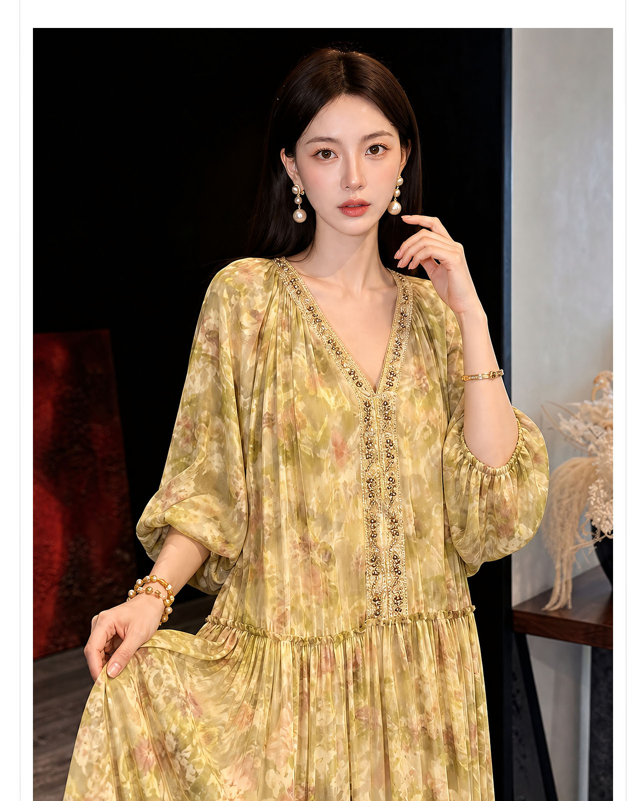 Đầm maxi nữ cổ V phong cách Trung Hoa hiện đại, tay dài, thêu hoa nổi và đính cườm — Xanh lá cây nhạtcolor chi tiết 3