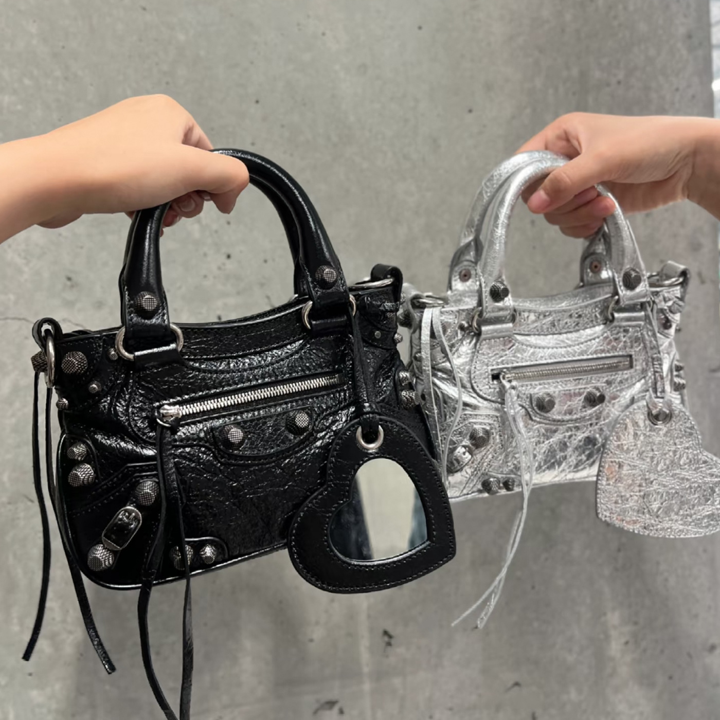 2025 New Handheld Tote Biker Bag Underarm Bag Studded Tassel Cracked Grain Pleated Cowhide Shoulder Crossbody Bag For Women - Thumbnail 2