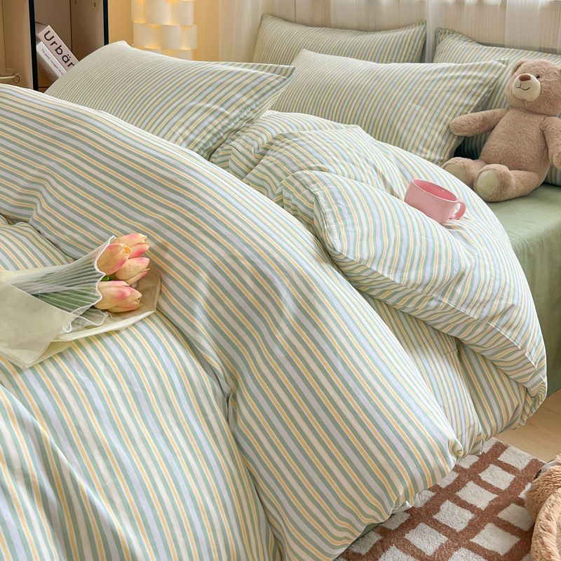 Small fresh cotton four-piece student dormitory cotton plaid three-piece set school bed sheets wholesale