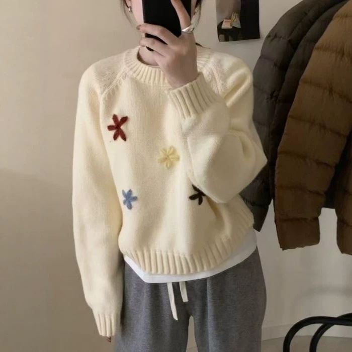 Cross-Border Korean Style Lazy Round Neck Handmade Three-Dimensional Flower Embroidery Sweater for Women, New Autumn and Winter Loose Pullover Knitwear