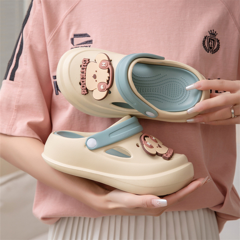 Zapatos con agujeros de dibujos animados zapatillas para niños niñas verano dibujos animados lindo antideslizante Baotou zapatos con agujeros para niños grandes