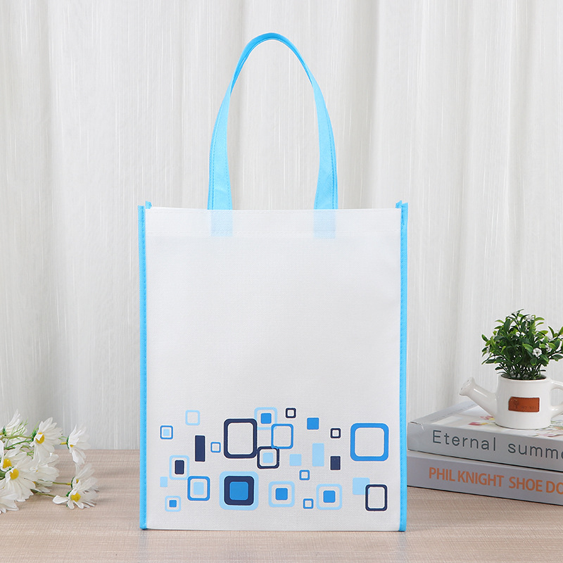Bolsa de tela no tejida de costura de automóvil cubierta de película en blanco bolsa de tela no tejida engrosada bolsa de regalo resistente al desgaste bolsa de compras de mano