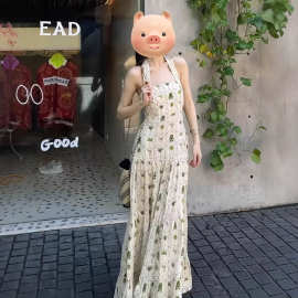 高级感法式无袖挂脖印花连衣裙子女夏季跨境新款海边度假露背长裙