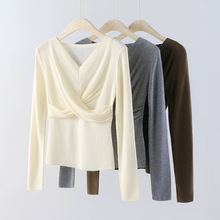 设计感韩系秋季羊毛针织衫V领交叉扭结修身上衣长袖内搭打底衫女