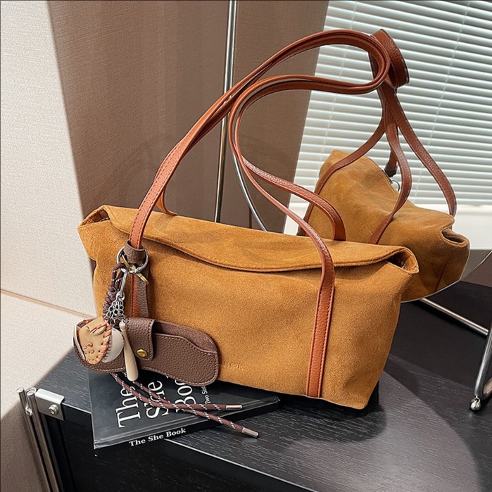 Cross-border 2025, otoño y invierno, nuevo bolso retro, bolso de seda, bolso inferior, bolso de hombro universal para mujeres