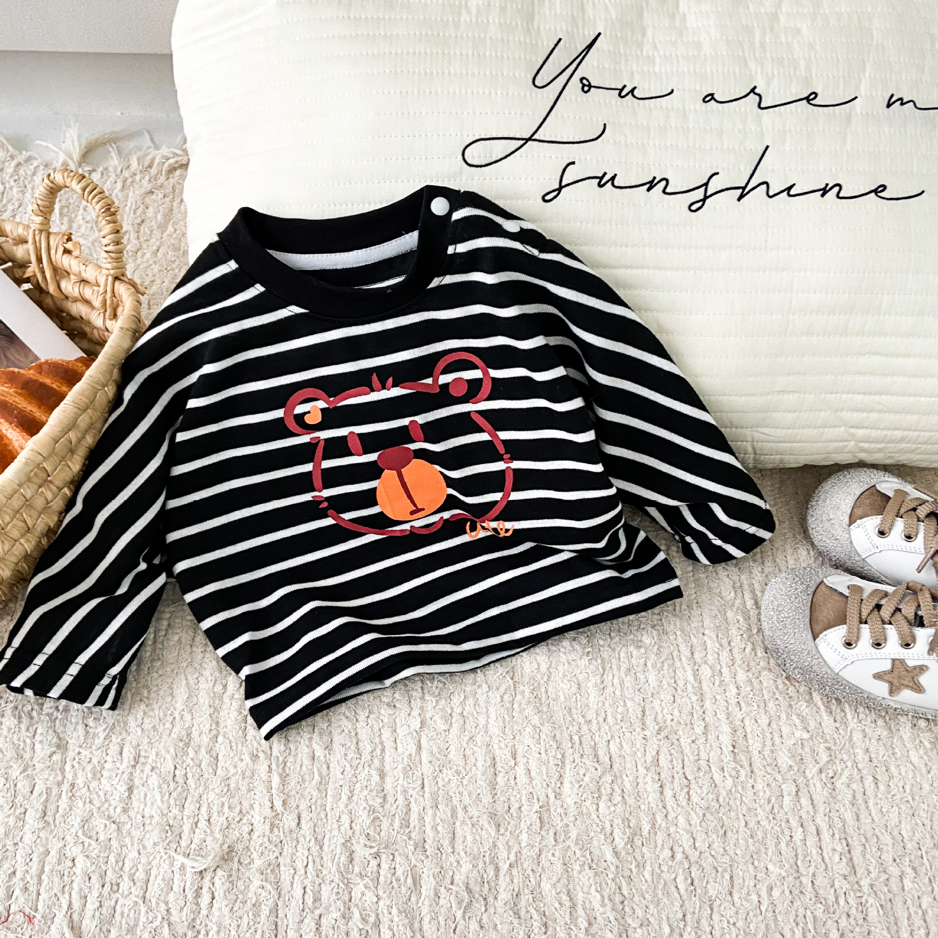 2025 primavera y otoño ropa para niños coreanos de 1 a 3 años traje de bebé a rayas camiseta jeans traje de dos piezas