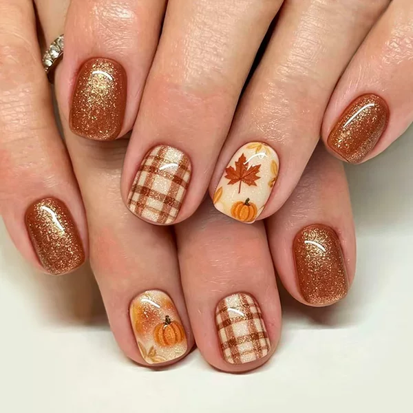 Short Glossy Square Nails in European and American Style for Autumn and Winter, Orange-Brown Pumpkin Maple Leaf Gradient Plaid Lines with Glitter, 24 Pieces