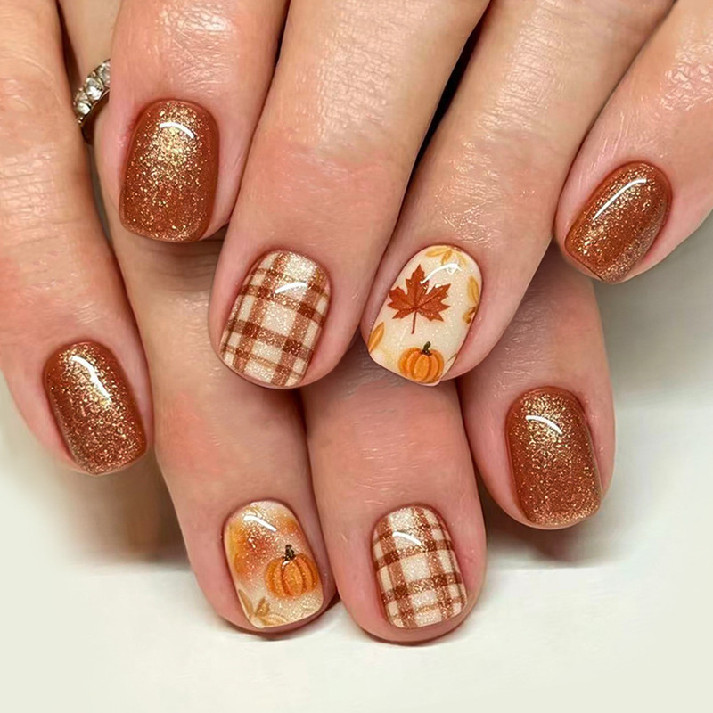 Short Glossy Square Nails in European and American Style for Autumn and Winter, Orange-Brown Pumpkin Maple Leaf Gradient Plaid Lines with Glitter, 24 Pieces Short Glossy Square Nails in European and American Style for Autumn and Winter, Orange-Brown Pumpkin Maple Leaf Gradient Plaid Lines with Glitter, 24 Pieces