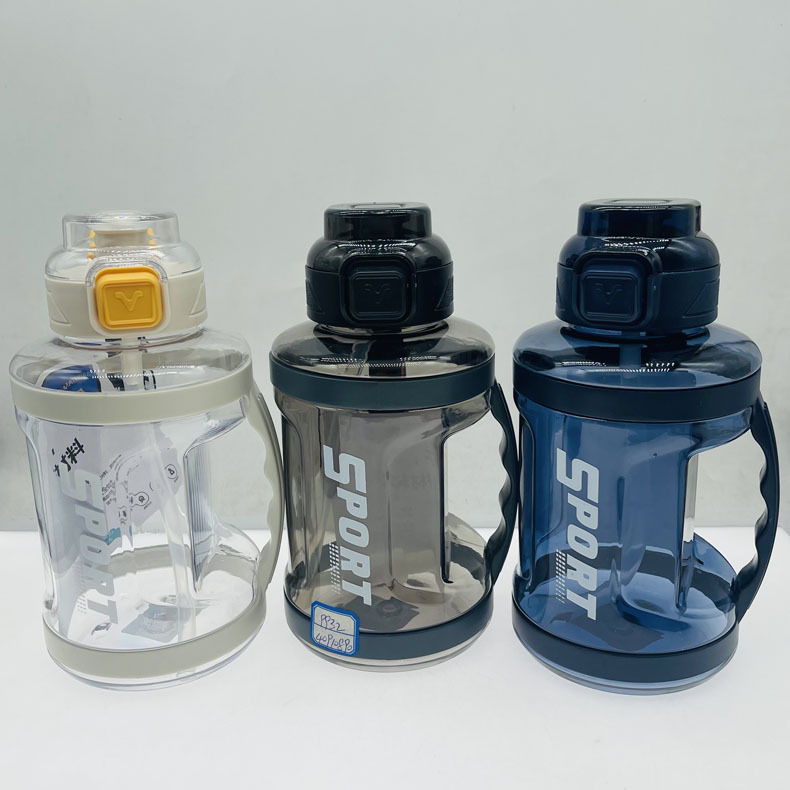 Yili 9933 olla espacial hervidor deportivo de gran capacidad 2200ml sitio de construcción Oficina hogar mango olla de plástico