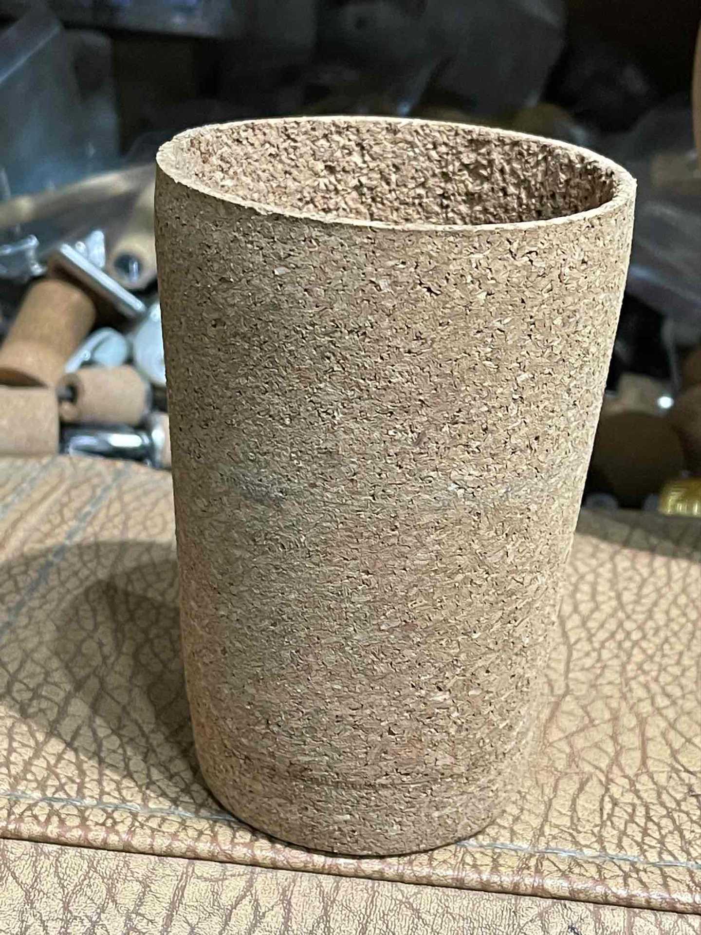 The manufacturer supplies cork flower pots