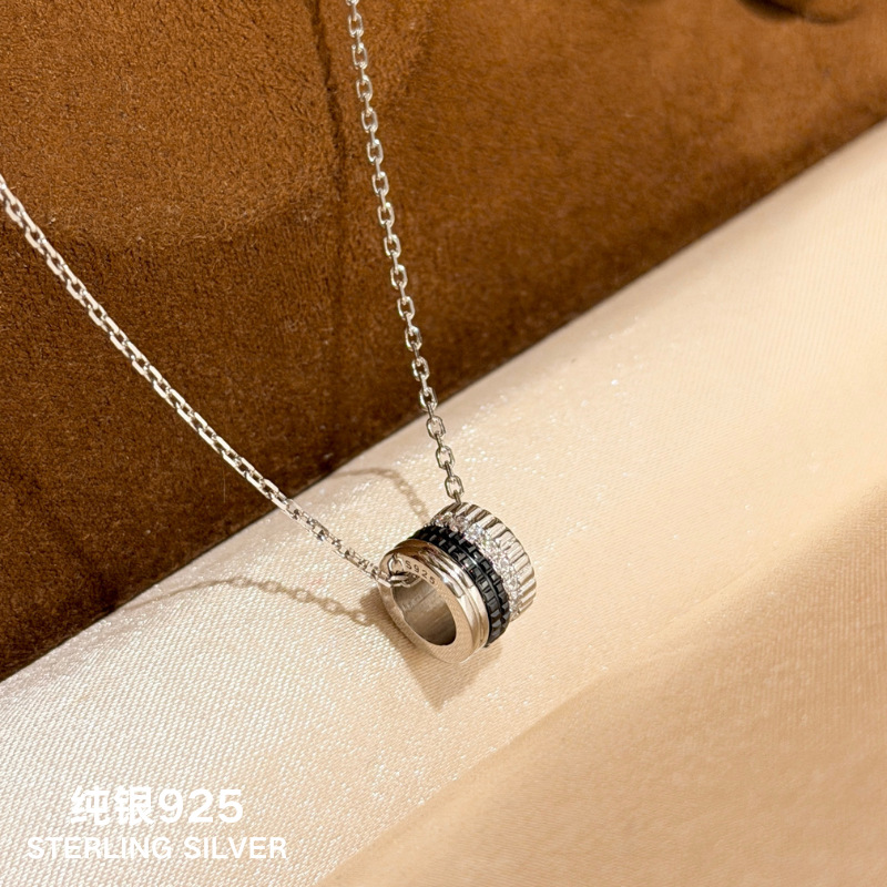 通体S925个性经典款路路通黑陶瓷项链高级感男女同款精致三层设计