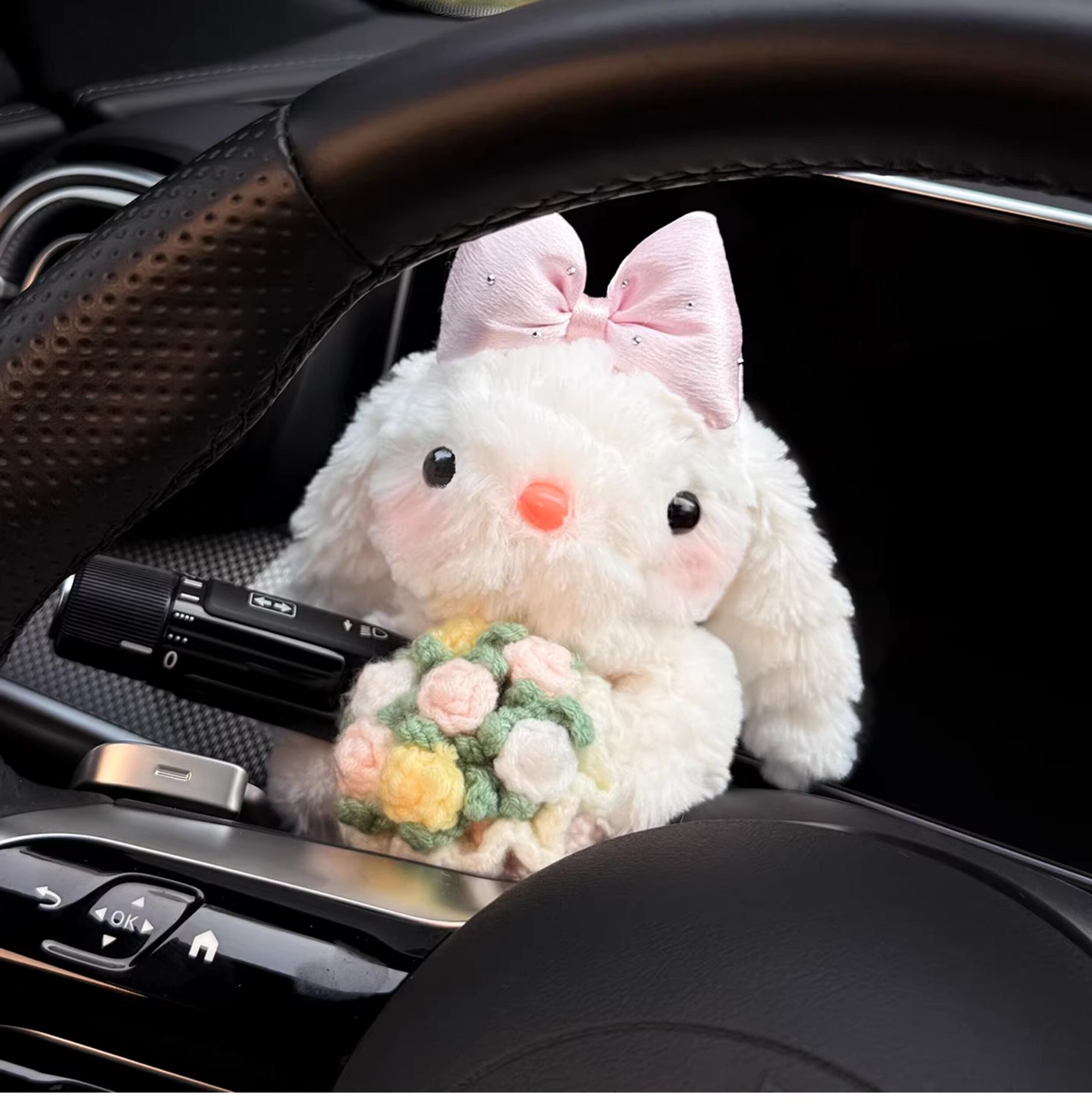 Cute Rabbit Car Dashboard Doll Interior Wiper Turn Signal Decoration High-End Ornament 2026 New Model