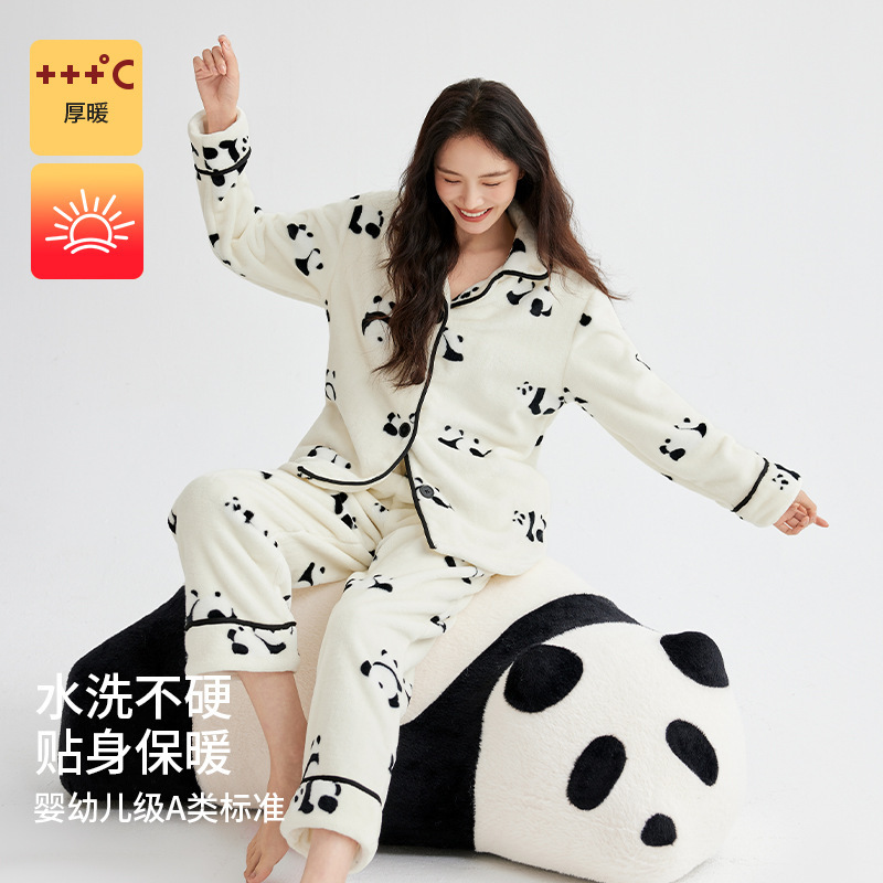 Class a Flannel Pajamas for Women, Winter Panda Design, Autumn and Winter Thickened Fleece Loungewear Set, Coral Fleece, Can Be Worn Outside