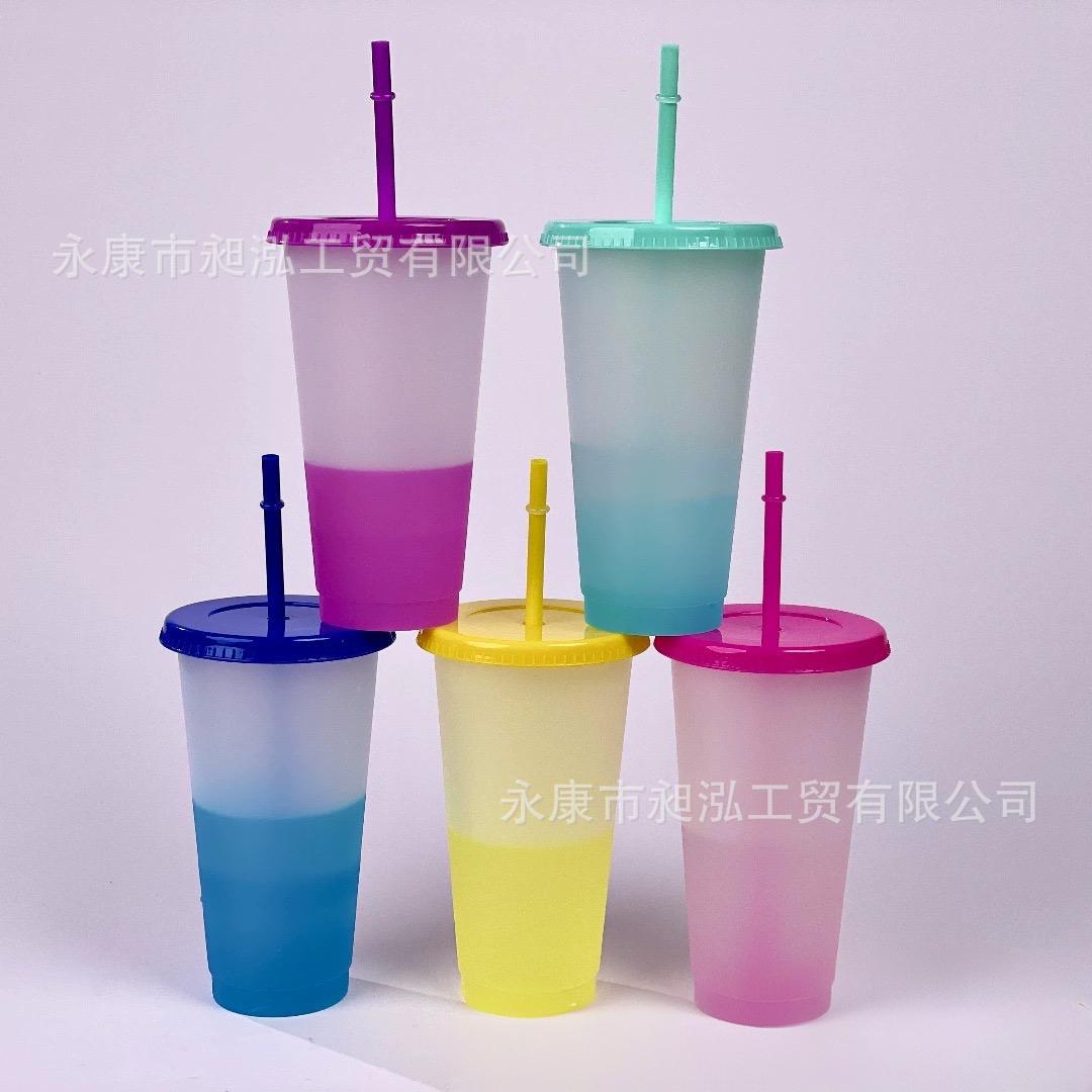 Taza de plástico de PP caliente transfronteriza 710ml Taza de pajita que cambia de color de agua fría sensible a la temperatura creativa Taza de bebida de té de frutas al por mayor