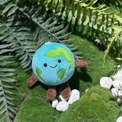 网红明星款小地球毛绒玩具地球包包挂饰挂件地球超新鲜玩偶娃娃批