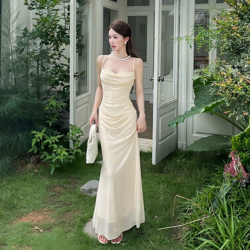 Sexy off-shoulder sheer strap dress for women, 2026 summer new style, elegant and sophisticated, resort-style bodycon long dress Sexy off-shoulder sheer strap dress for women, 2026 summer new style, elegant and sophisticated, resort-style bodycon long dress