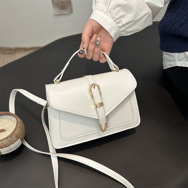 Temperamento bolso de mujer 2024 invierno nuevo estilo de moda bolso de mano personalidad coreana bolso de hombro