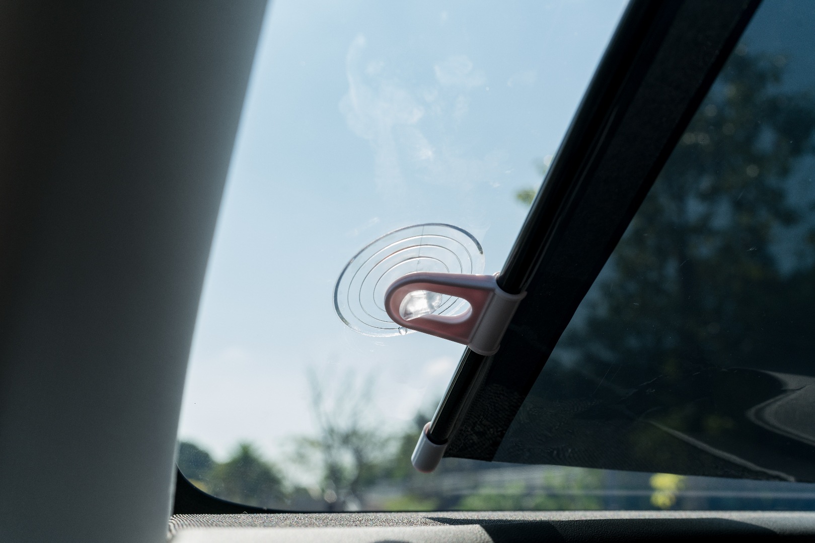 Cross-Border Car Roller Blinds, Car-Mounted High-Definition Retractable Sunshades, Transparent Car and Home Dual-Use Sun Protection Shades