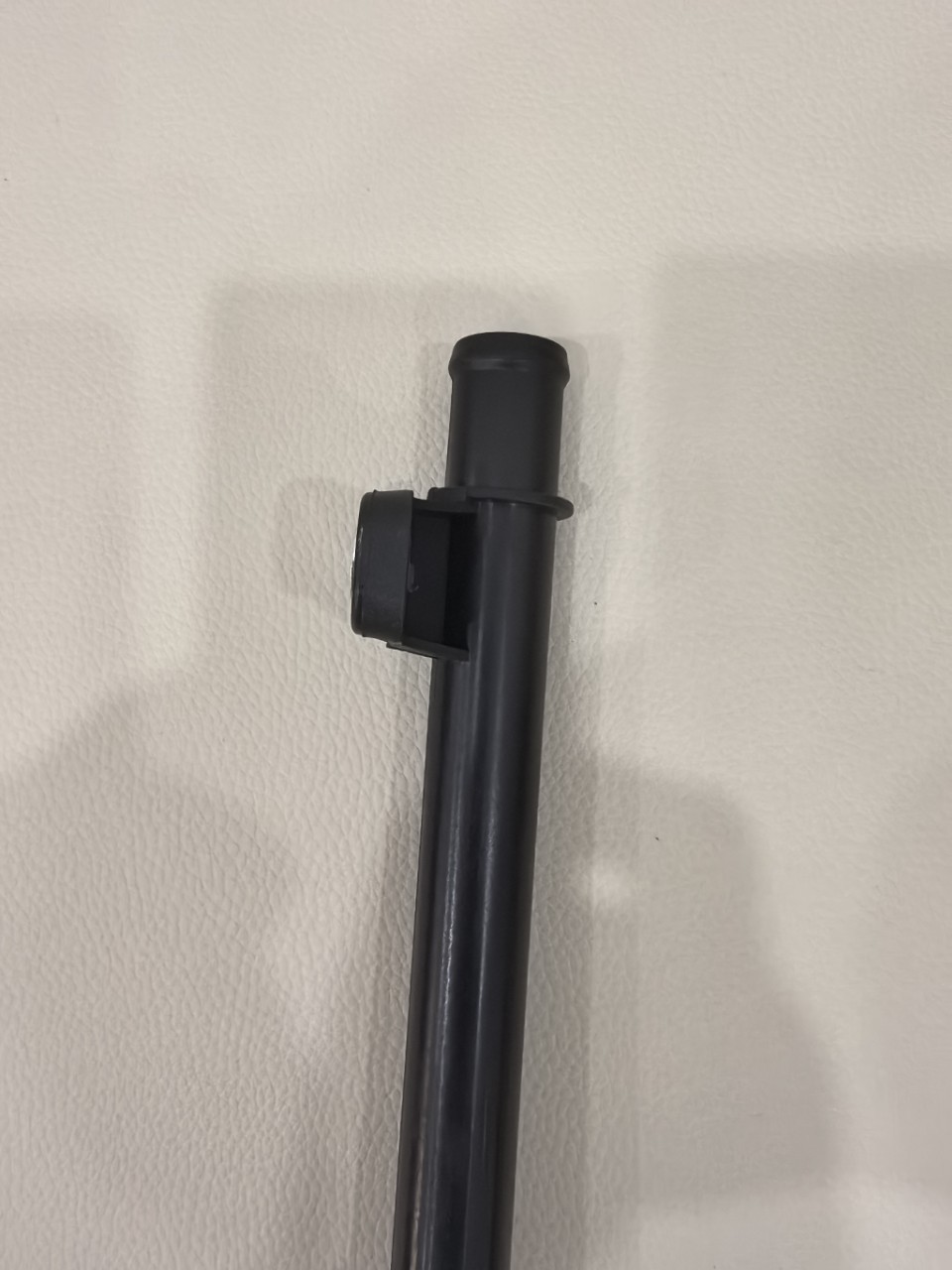 17127645154 Is Suitable for Bmw Car Engines, Bakelite Water Pipes