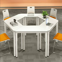 团体辅导梯形组合桌椅六边形培训桌活动教室学生课桌拼接会议桌子
