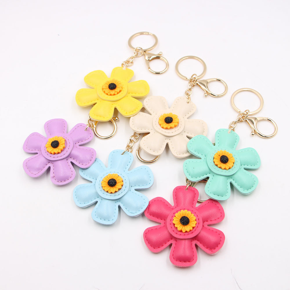 Creative Sunflower Leather Keychain Pendant Small Daisy Miu Series with Mobile Phone Case Pendant Luggage Accessories