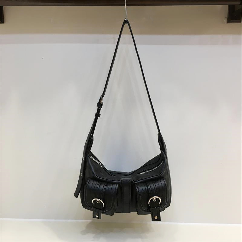 Retro one-shoulder bag
