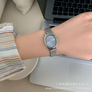 2024 Douyin Best-Selling Crushed Ice Blue Steel Band Thin Strap Watch for Female Students Simple Preppy Style Compact Literary Style Women's Watch