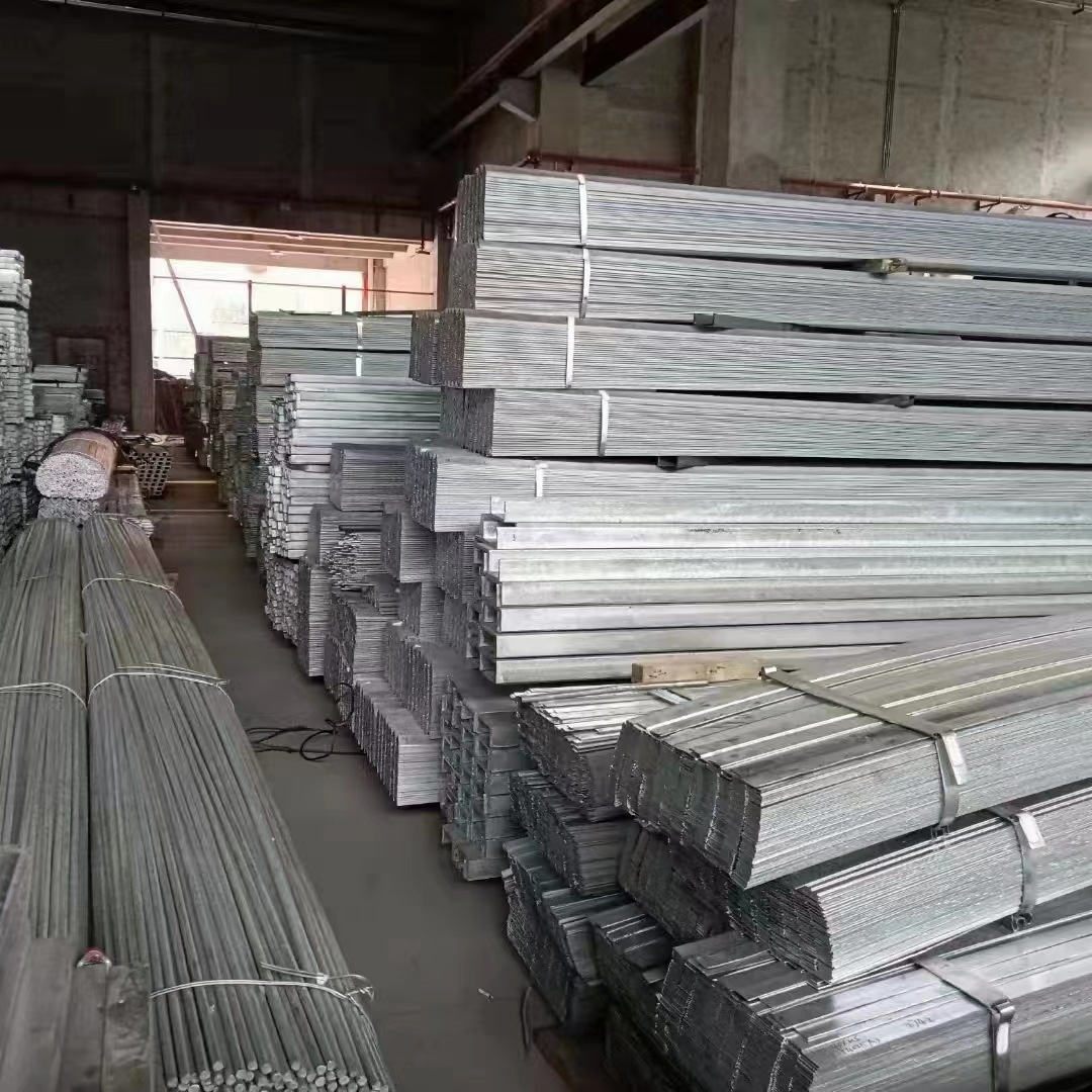 重庆镀锌扁钢批发 Q355B低合金扁铁 合金圆钢 鲁盛坤现货充足