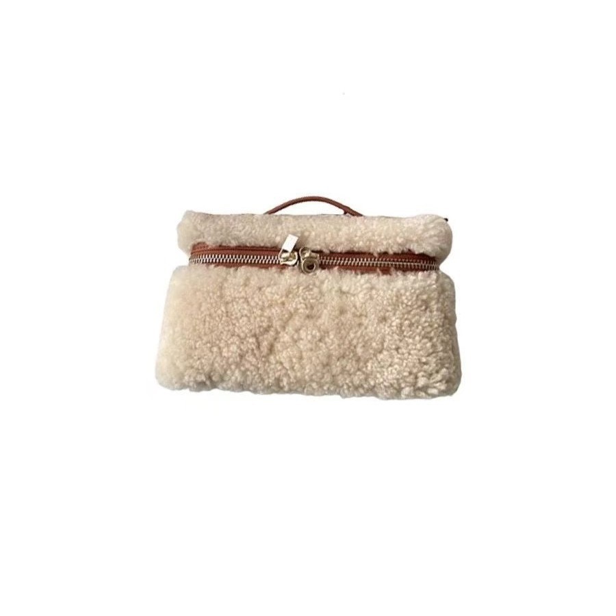 2026 Autumn and Winter New Niche Design Korean-Style Furry Mini Box Bag Cute Commuter Handbag Crossbody Bag