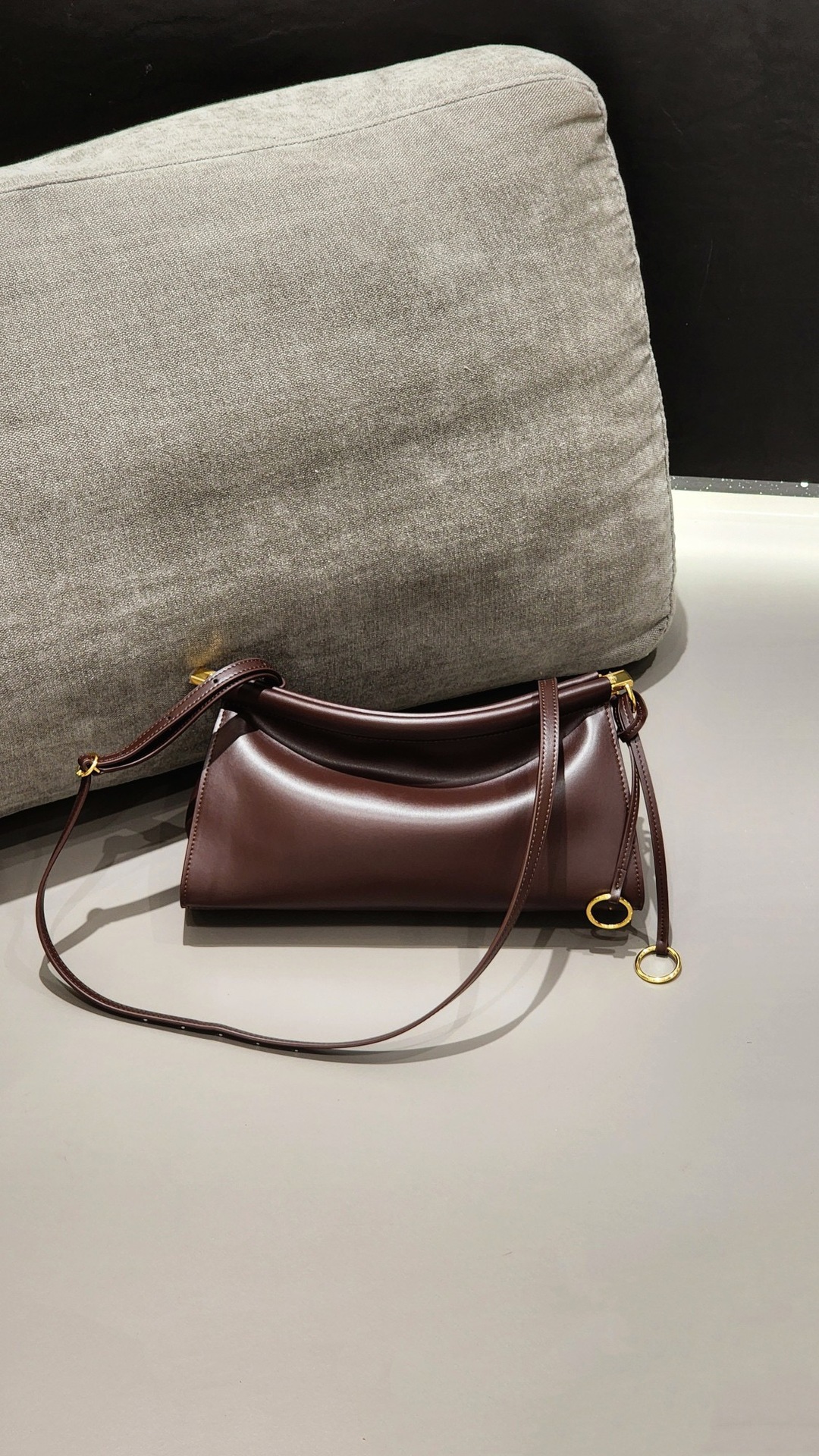 跨境新款法式牛皮夹子女包高级感时尚百搭弧形单肩腋下通勤斜跨包 - Thumbnail 8