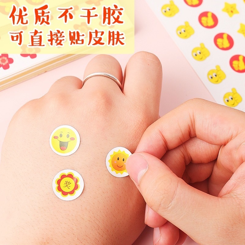 Pegar estrella de cinco puntas maestra escuela primaria pegatinas de dibujos animados lindo premio pegatinas de elogio pequeña flor roja jardín de infancia