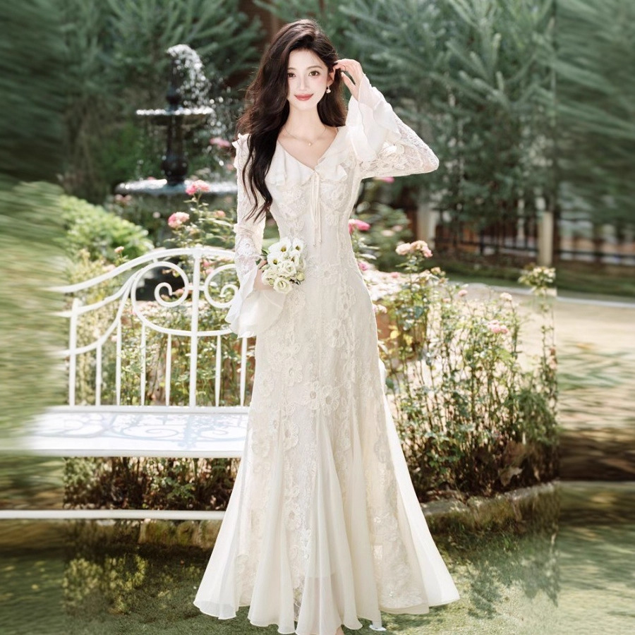 Autumn New French Gentle Style Lace Skirt Embroidered V Neck Design Long-Sleeved Dress Fishtail Dress for Women