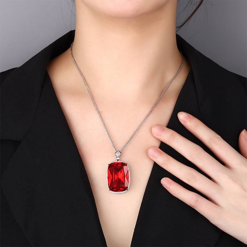 2024 nueva joyería Zhuang Shengsheng fondo de cobre chapado en oro simulación europea y americana rosa seca collar colgante cuadrado 20*28