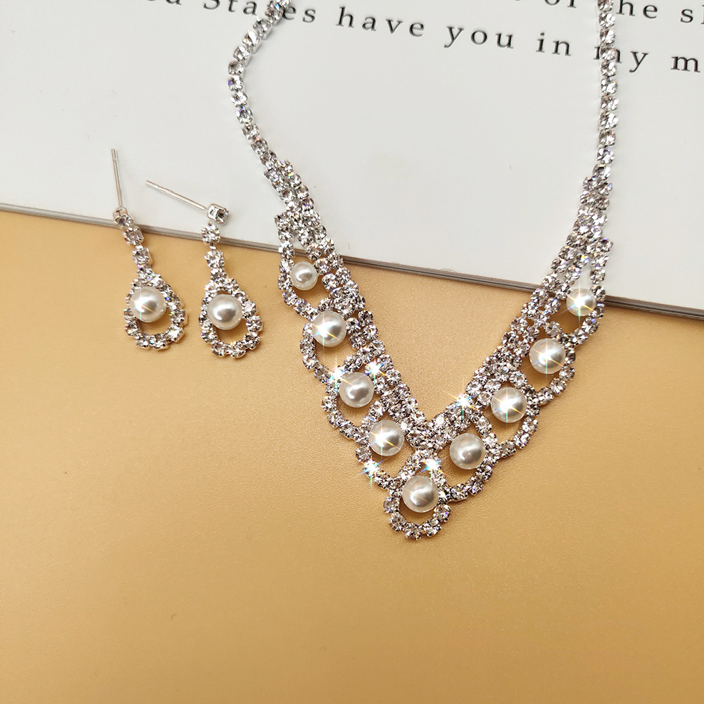 2022 transfronterizo europeo y americano nuevo simple joyería de las mujeres pendientes collar de perlas pulsera de tres piezas joyería de la boda