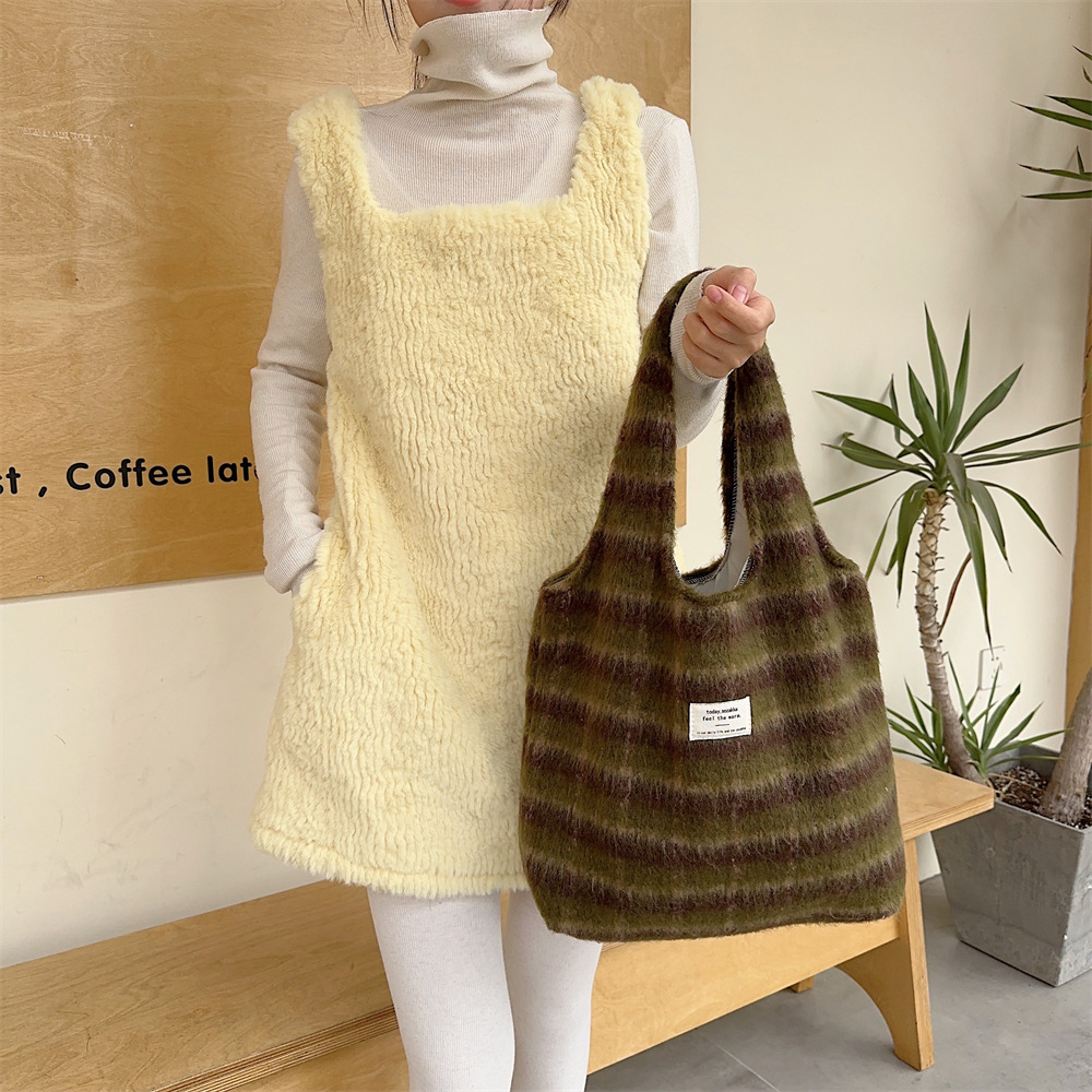 31292 Japanese and Korean large-capacity woolen checkered bag for women, 2023 new Tote bag, commuter and school single-shoulder bag undefined