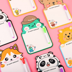 幼稚園のプレゼントは画板を拭くことができます。学生の賞品は子供の日にプレゼントします。子供は文房具を共有するのが好きです。