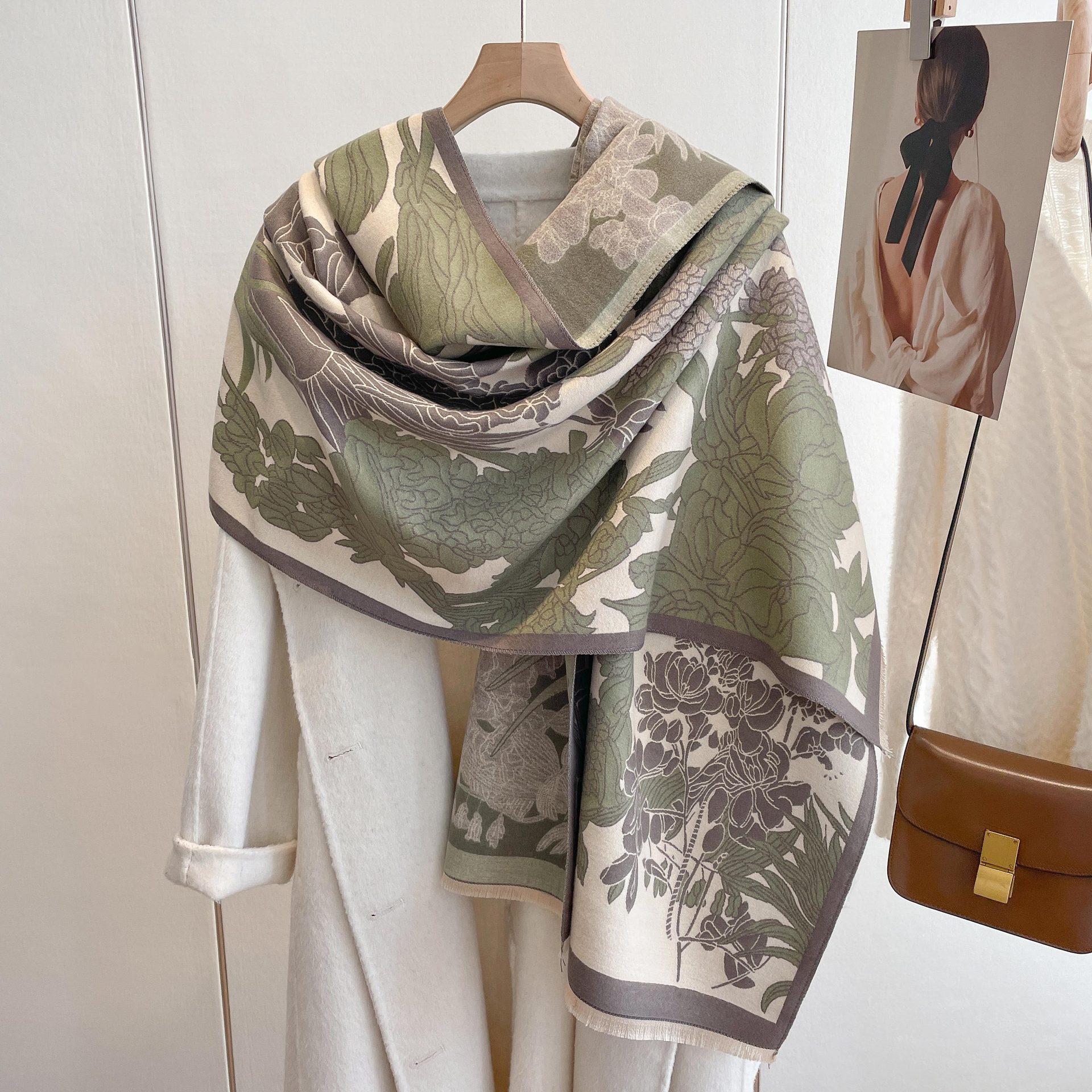 Estilo coreano de moda cálido todo fósforo largo chal Otoño e Invierno cachemir-como engrosada bufanda de alto grado elegante bufanda floral para las mujeres