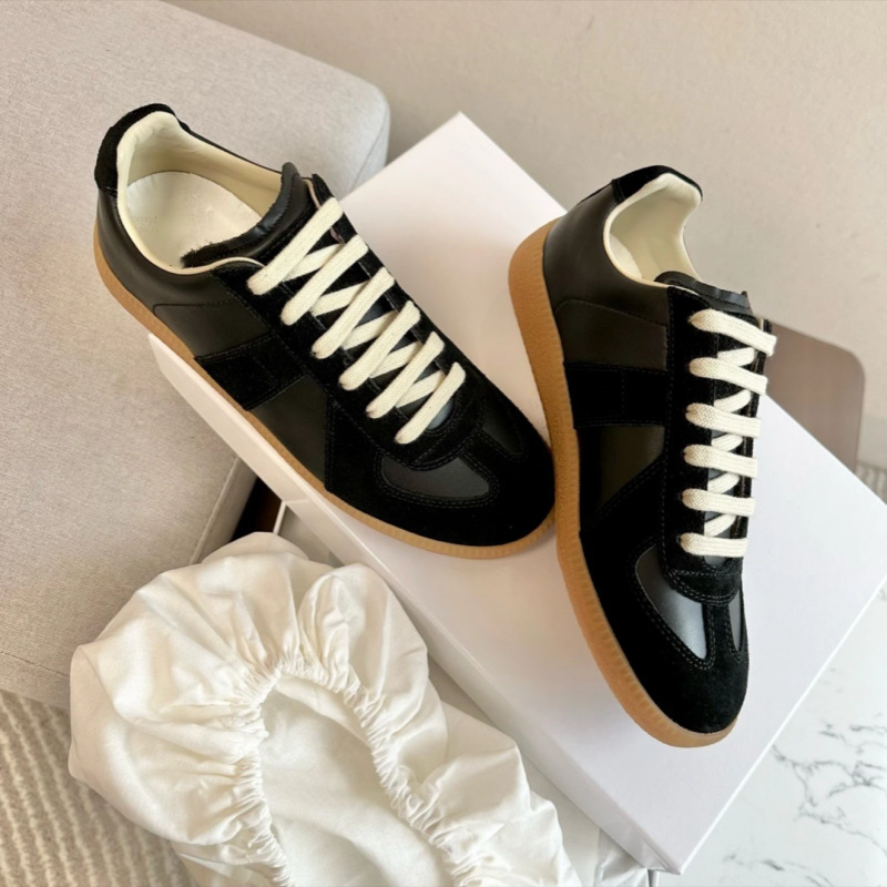 M6 Margiela Training Shoes Casual Style Military Training Sneakers Round Toe Lace-Up Versatile Women's Shoes Durable Lightweight M6 Margiela Training Shoes Casual Style Military Training Sneakers Round Toe Lace-Up Versatile Women's Shoes Durable Lightweight