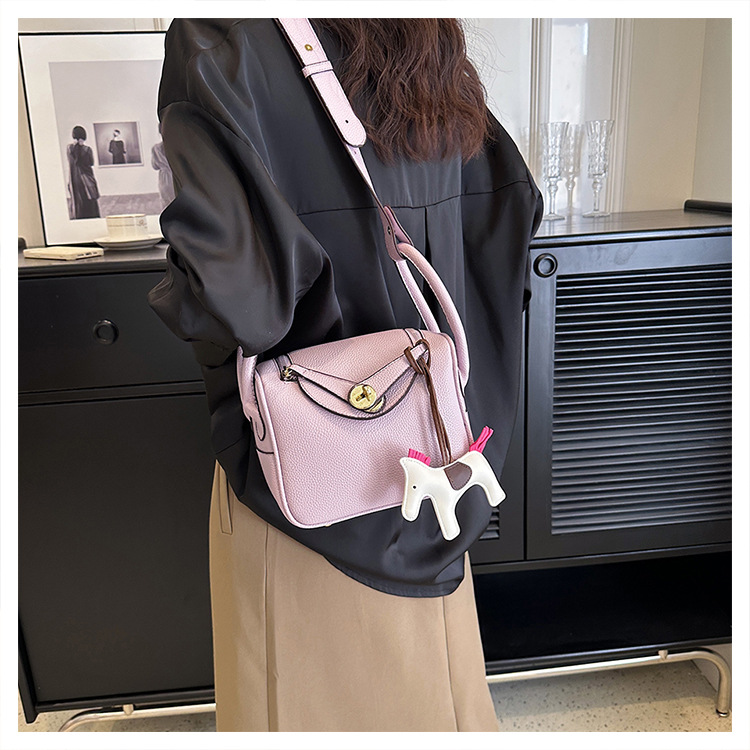 Sac pour femmes en PU de qualité haut de gamme sac Lindy mini petit sac à bandoulière mode Lindy sac pour femme sac de médecin sacs_voghion.com