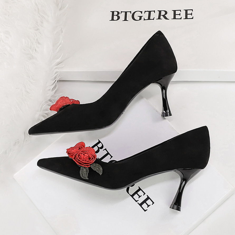 3767-AH85 Pointed Toe Stiletto Heels For Women, Suede Shallow Mouth Versatile Rose Flower Elegant Black High Heel Pumps_vogvips.com