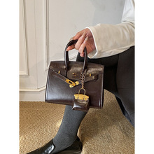 �߼��ЄP�����Ů���N�羳�¿���r�������K����p�ݰٴ�б���