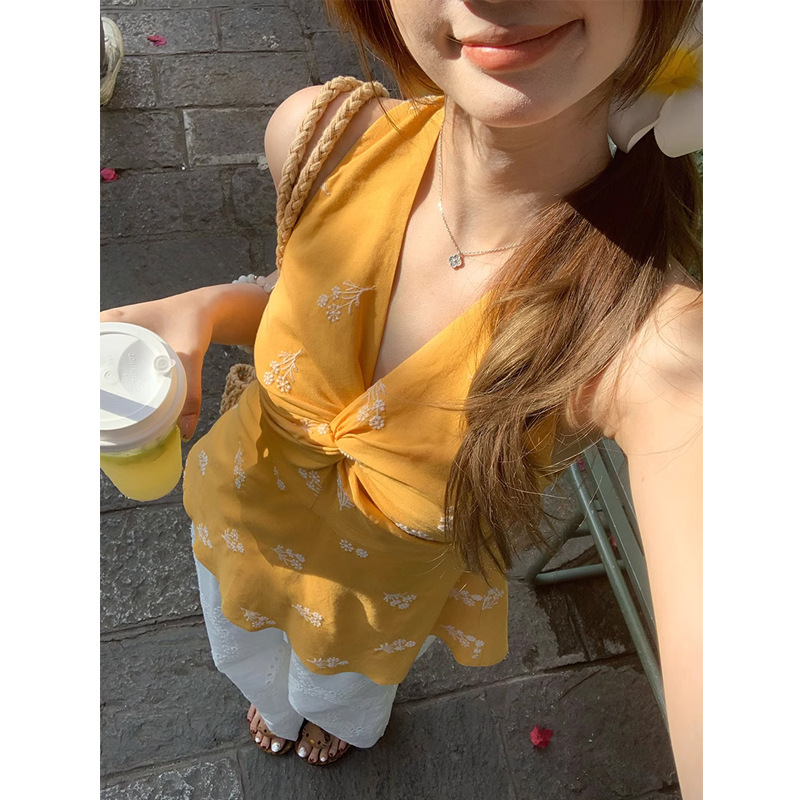 Yamazakura Manjima ~ V-Neck Twist Sleeveless Top for Women's Summer Outer Wear Embroidered Waist Slimming Look Halter Top for Vacation Wear