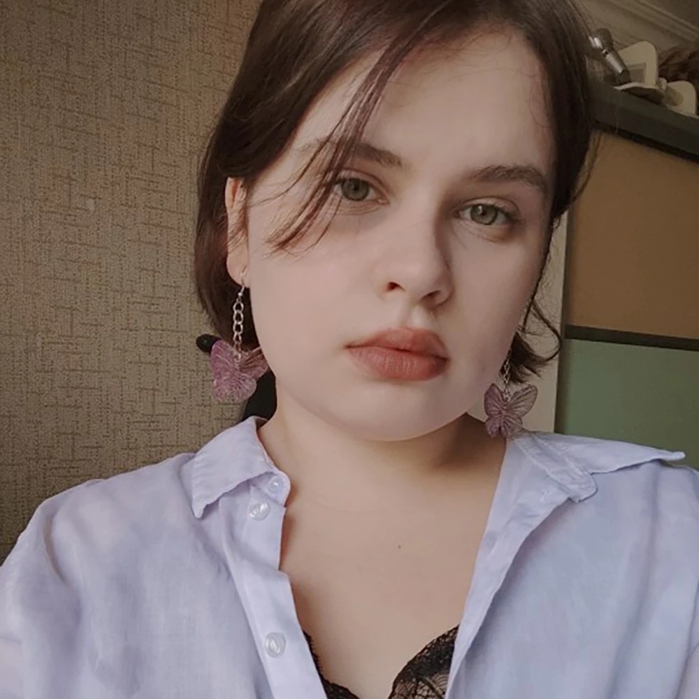 Oversized Sculptural Clear Acrylic Clip-on Earrings For Women_voghion.com