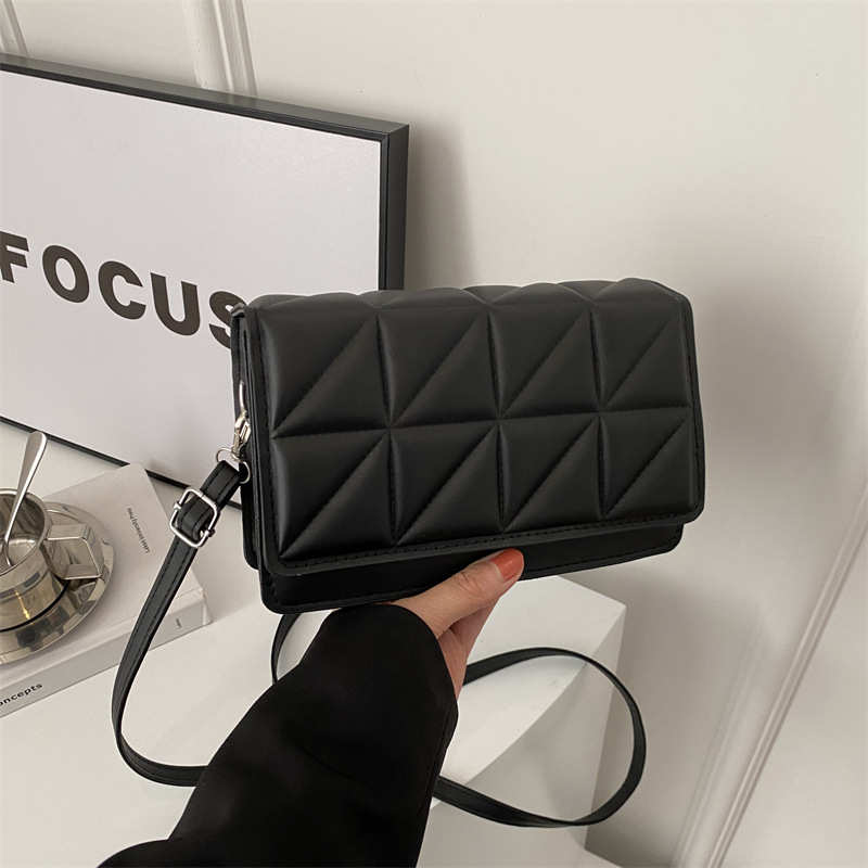 Diamond-Patterned Women's Bag 2024 New Trendy Versatile Fashion Small Square Crossbody Bag for Women, Light Luxury Style, Urban Simple and Compact