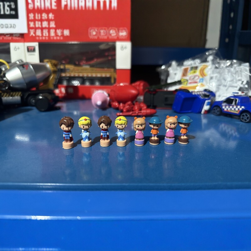 Magnetic force play house series doll accessories missile car size missile barricade back force alloy car Magnetic force play house series doll accessories missile car size missile barricade back force alloy car