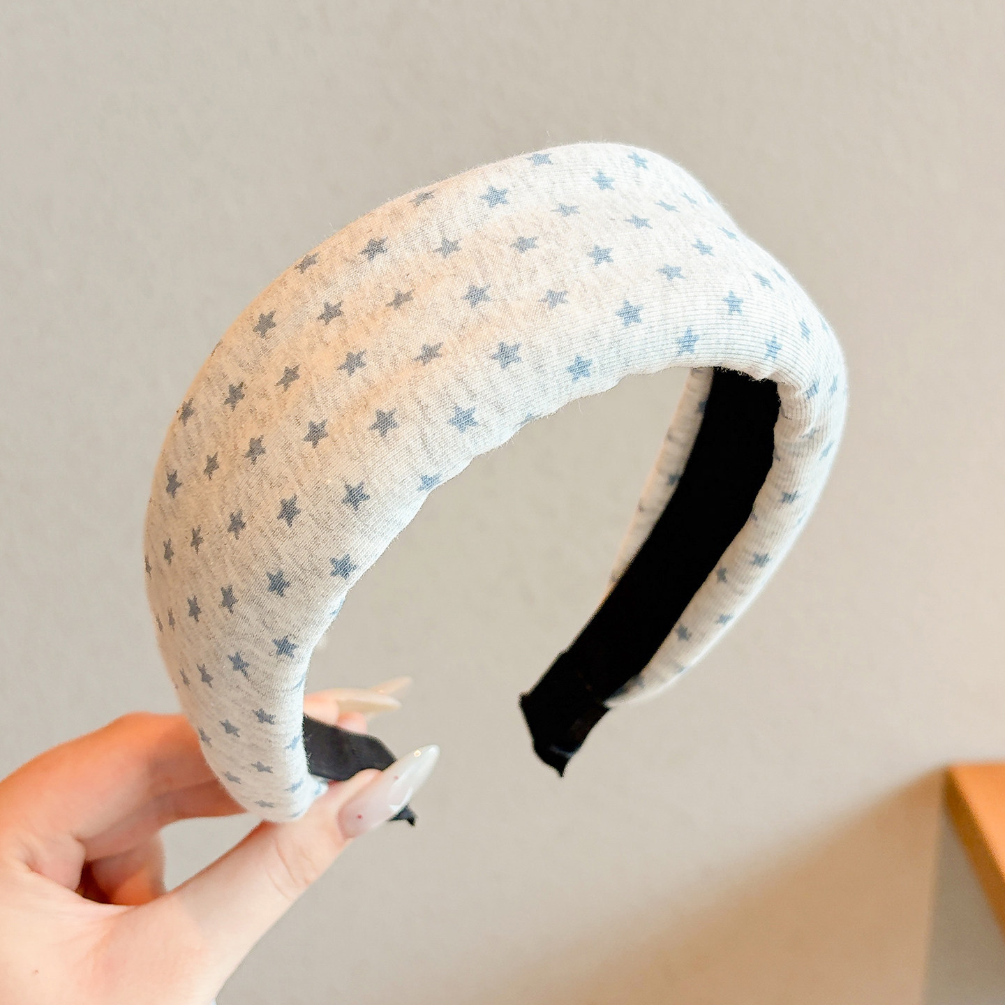 Diadema alta para mujer, nueva colección 2026, accesorio para el cabello estilo Chanel francés, elegante banda ancha para el cabello.