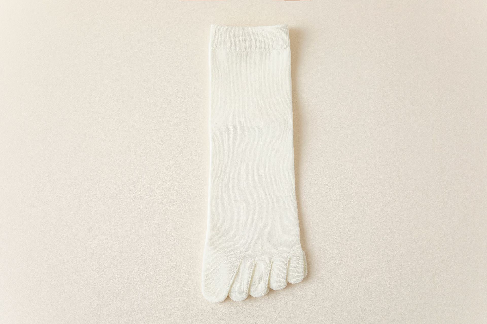 유백색 다섯 손가락 양말