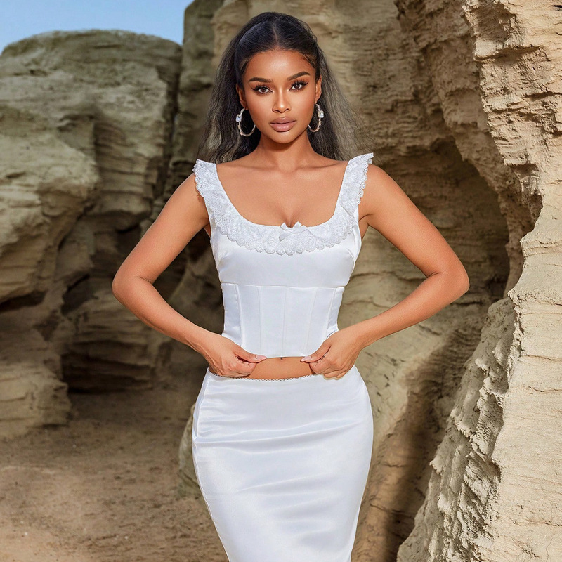 European and American Style Summer Lace Long Dress, Sleeveless Back-Tie Top, Exquisite and Elegant Slim-Fit Gown Set with a Small Train European and American Style Summer Lace Long Dress, Sleeveless Back-Tie Top, Exquisite and Elegant Slim-Fit Gown Set with a Small Train